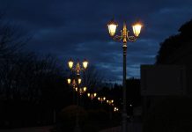 В Кыргызстане будут отключать уличное и рекламное освещение