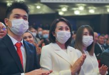 “Менин үй-бүлөм саясатка аралашпайт”, – ажо