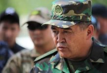 Камчыбек Ташиев: “Кылмыштуу топтун мүчөсү же жетекчиси башын көтөрүп көрсүн башын талкалайбыз”