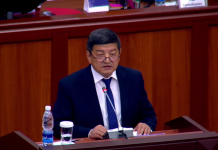 Акылбек Жапаров: “Идеалдуу бийлик болбойт”