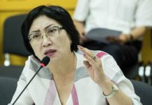 Чолпон Жакупова: “Бизге дагы кичине чыдай тургула деп, өздөрү биздин эсебибизден жыргап жатышат”