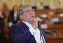 Рыскелди Момбеков: “Төрага иштебесе депутаттар кантип иштейт”