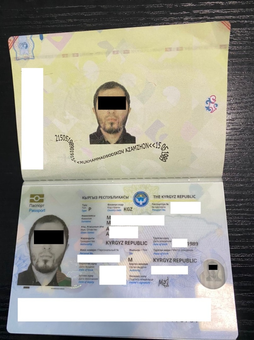 WhatsApp Image 2021 10 15 at 14.52.21 В аэропорту Оша задержали гражданина Узбекистана с поддельным кыргызским паспортом. Фото