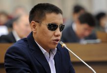 Бекешев: Власти кастрируют Конституционный суд и превращают в дочку