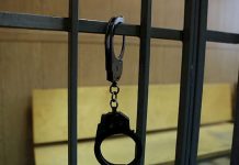 14 жаштагы баланы тоноого шектүү жарандар кармалышты