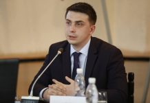 Денис Бердаков: Правительство делают мобильным и компактным