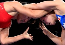 Президент поручил построить в Бишкеке спортзал для занятий женской борьбой