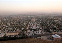 Садыр Жапаров Кыргызстандын жарандыгына кабыл алуу жана жарандыгынан чыгаруу боюнча жарлыктарга кол койду