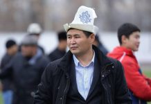 Шайырбек Ташиев (младший брат главы ГКНБ): Народ просит меня пойти в депутаты. Я не смог им отказать