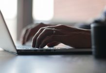 В Кыргызстане внедряют инновационную модель работы кабмина