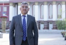 Үгүт акциясына катышкан: жетекчилерге сөгүш жарыяланып, ректор кызматтан алынды