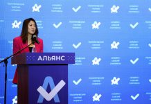 Юлия Джаналиева, №12: “Мектептерде милдеттүү түрдө үч тил окутулушу керек”