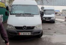 Кара-Балта шаарында 50гө жакын кичи автобустун айдоочулары иш таштады