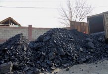 В Бишкеке начали продавать уголь по 4 тыс. сомов за тонну. Адреса
