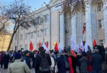 Митингчилер: Эки күн убакыт беребиз, болбосо…