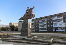 Нарындагы баннерди айрып кеткендер боюнча сотко чейинки өндүрүш иштери башталды