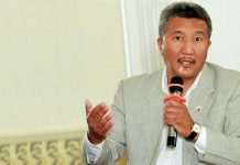 Эдил Осмонбетов: Дүйнөлүк практикада бийлик адамдары оппозицияга жооп бербейт, дискуссияга чыкпайт