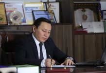 Акыйкатчы аппаратынын кызматкерлери Жеңиш Молдокматовдон кабар алды