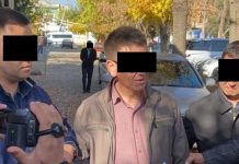 Директор фирмы пытался подкупить сотрудника ГКНБ. Его задержали с поличным