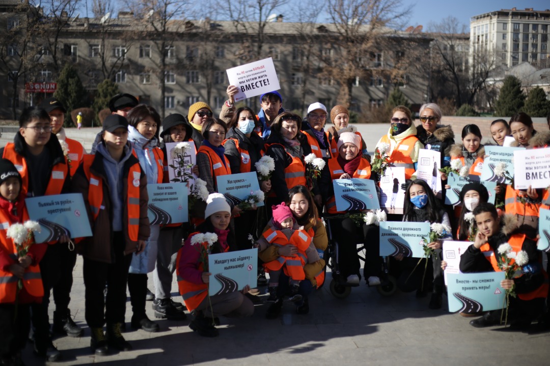 WhatsApp Image 2021 11 22 at 11.50.16 В Бишкеке прошел мирный марш памяти жертв ДТП. ФОТО
