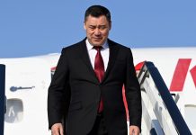 Садыр Жапаров вылетел в Армению для участия в саммите ОДКБ