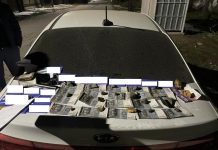 В Бишкеке за подкуп голосов задержали родственника кандидата в депутаты ЖК