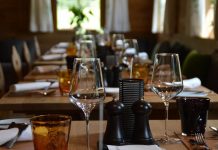 «Империя пиццы» кафесинин Бишкектеги бардык филиалдары ачылды