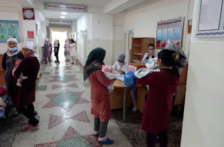 image 2 12 Детская больница в Оше переполнена. Пациенты лежат в коридорах