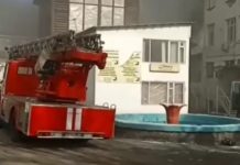 В Бишкеке горит завод «Ак Тилек»