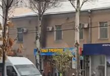 Бишкекте имарат күйүп жатат