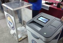 «Таза шайлоо жок», «Шайлдабекова кетсин» деген ураан менен митинг өтүп жатат