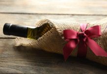 Кандидат в депутаты подкупал избирателей алкоголем