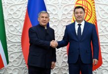 Жапаров Татарстандын президенти Рустам Минниханов менен жолугушту