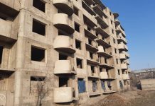 Очередная попытка суицида: в Токмаке мужчину отговорили прыгать с 9 этажа. Фото