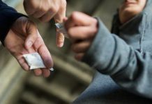 Подростков привлекали к распространению синтетических наркотиков. ГКНБ выявил канал