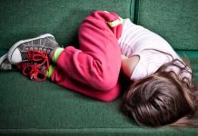 49 жаштагы жаран 9 жашар кызын зордуктап жүргөн