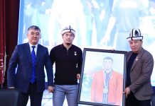 Балбан Акжол Махмудов ОшМУда жаштар менен жолугушту