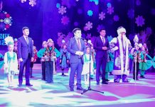 Депутаты БГК организовали праздничную елку для тысячи детей. ФОТО