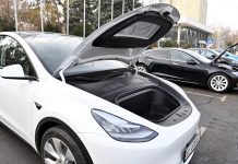 Кабмин предлагает освободить от НДС ввозимые электромобили