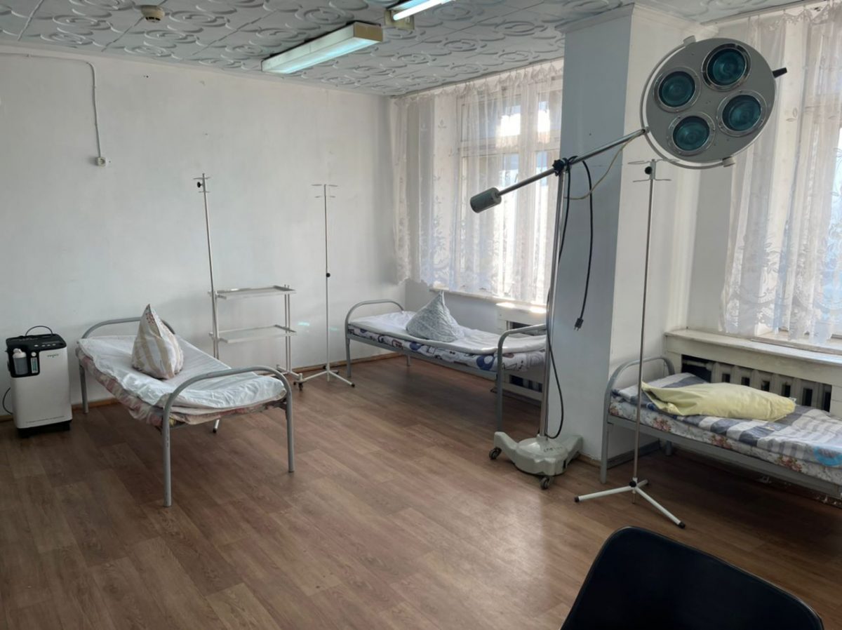 77 4 В Бишкеке на базе РДЦ открыли детскую многопрофильную больницу. Но ремонт сделать забыли
