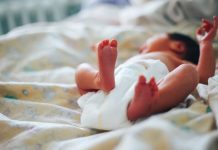 Каждый пятый ребенок в Кыргызстане рождается вне брака