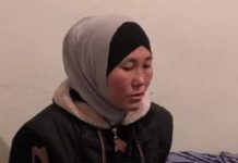 Үйлөнгөнүбүзгө 10 жыл болду, 4 балабыз бар, күйөөм намаз окуйт, – Сокулукта зордуктаган адамдын аялы