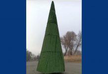 “Баасы канча?”: Кочкор-Ата айылынын борборуна коюлган балатыга кызыгуу жаралды