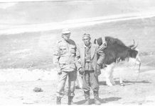 “Тажикстандын Тоолуу Бадахшан аймагынын эли Ага-Хандын чабармандарынын бутун жууп, суусун ичишчү”, – Качкын Саргазаков