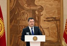 «Вы – будущее Кыргызстана!». Жапаров вручил президентские стипендии лучшим студентам