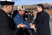 Жители Сузакского района рассказали президенту о своих проблемах