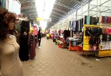 “Дордой” базарынын соодагерлери кассалык аппаратка каршы чыгышты