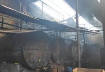 Кадры с места крупного пожара в Бишкеке. Огонь локализован