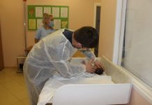 Из России вернули троих маленьких кыргызстанцев, оставшихся без попечения родителей