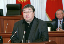 Зайнидин Курманов: Демократиялык мамлекетти түзөбүз деп жатып, бюрократиялык жана олигархтык мамлекетти түзүп алдык